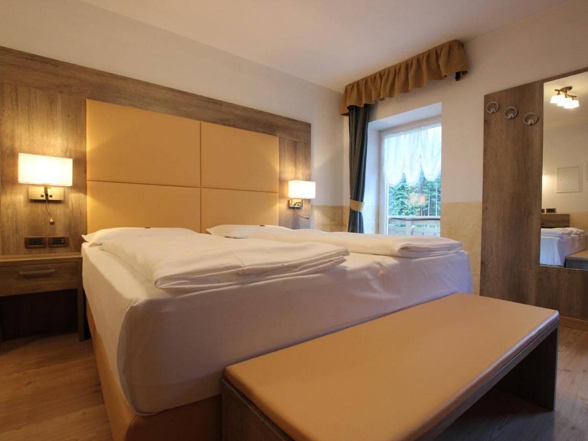 Hotel Rosalpina Soraga Buitenkant foto