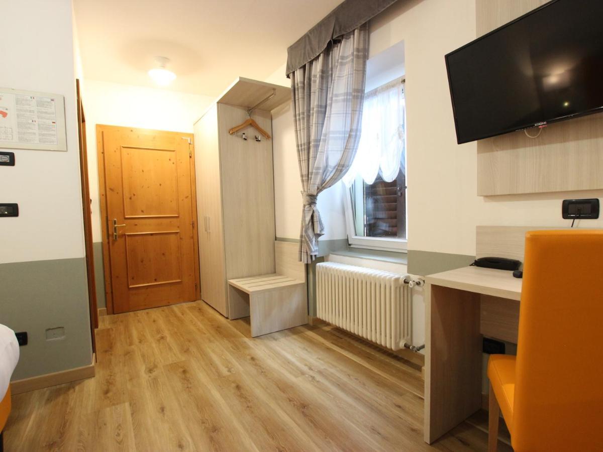 Hotel Rosalpina Soraga Buitenkant foto