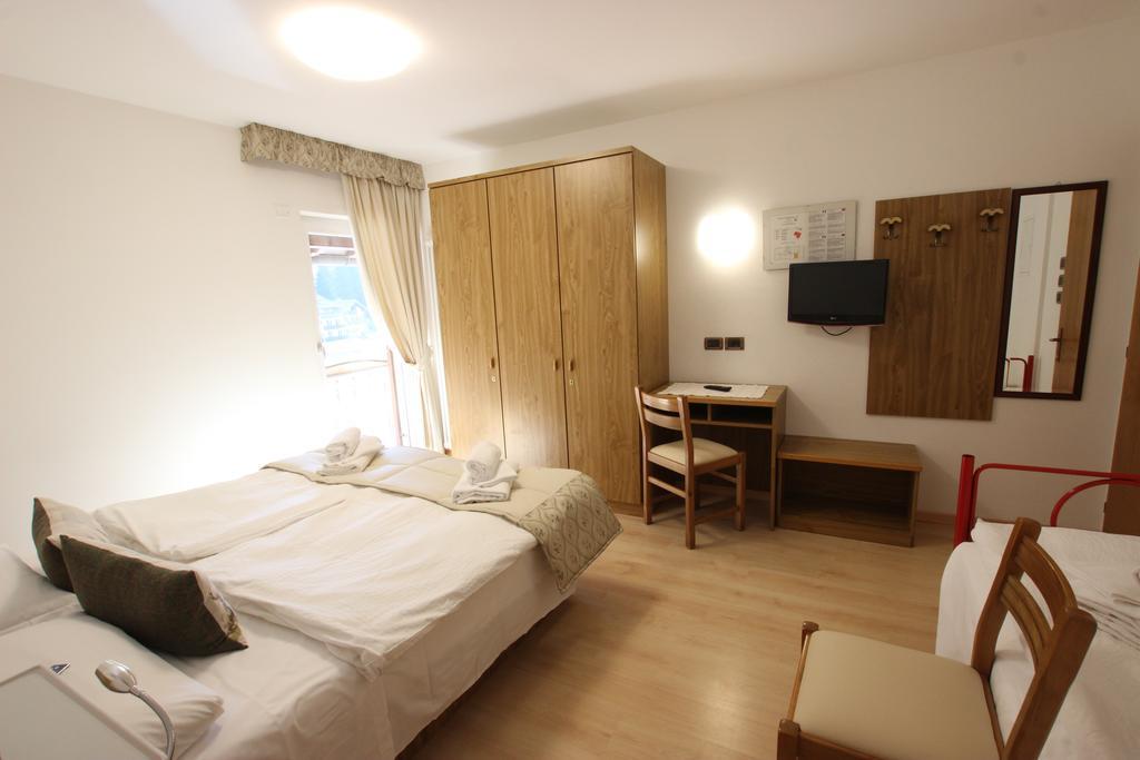 Hotel Rosalpina Soraga Buitenkant foto