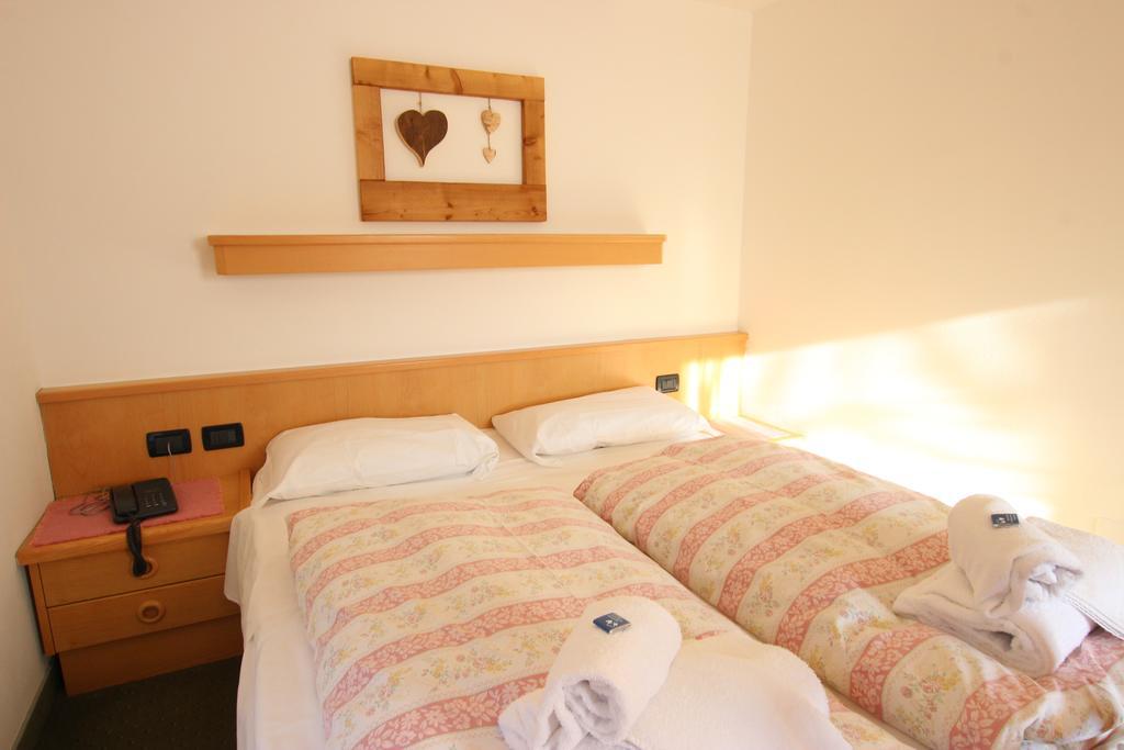 Hotel Rosalpina Soraga Buitenkant foto