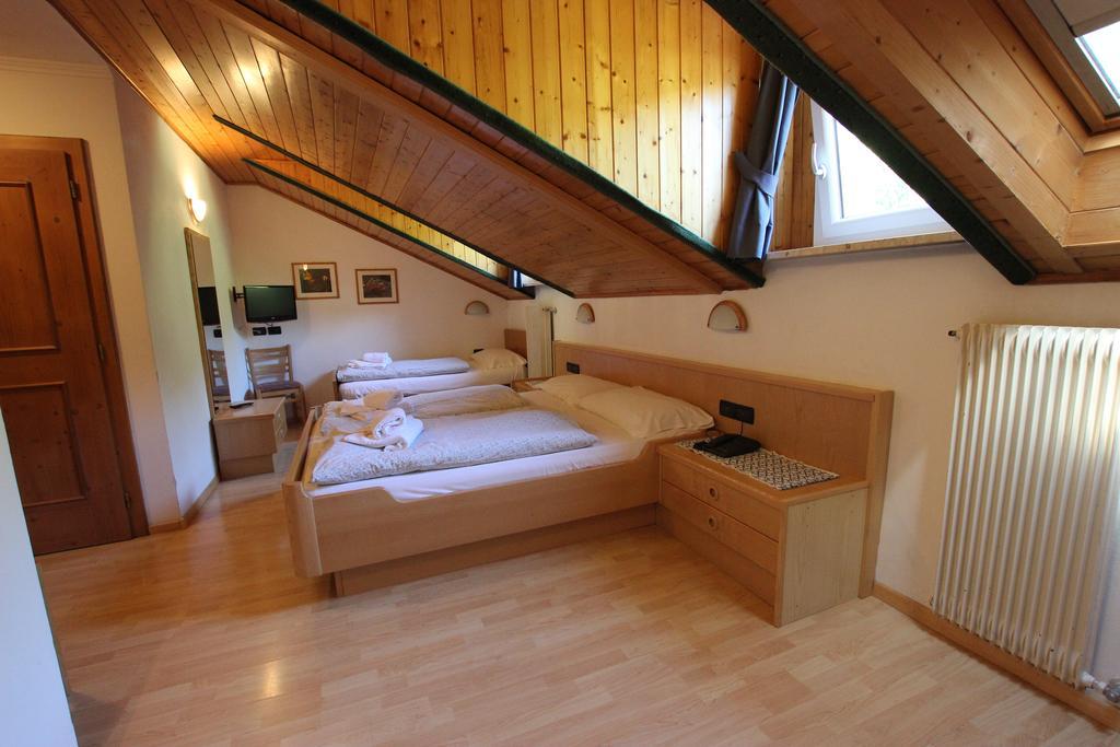Hotel Rosalpina Soraga Buitenkant foto