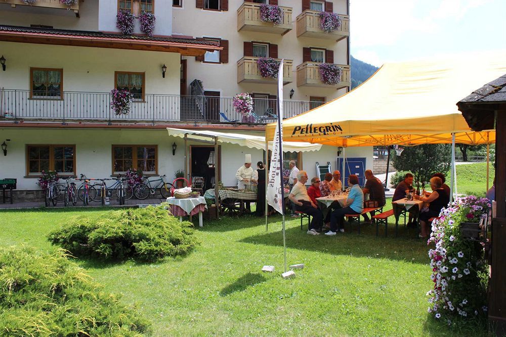 Hotel Rosalpina Soraga Buitenkant foto